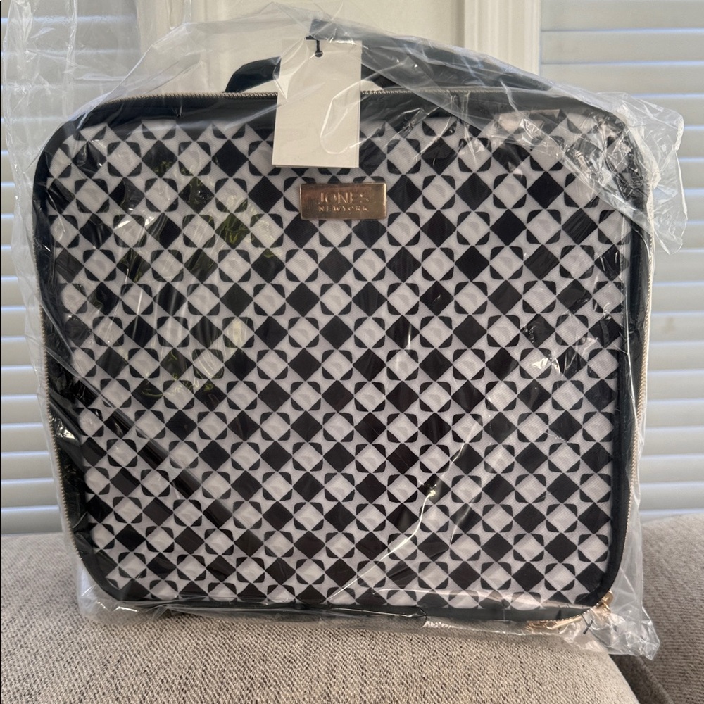 Jones New York Black and White Geometric Cosmetic Bag